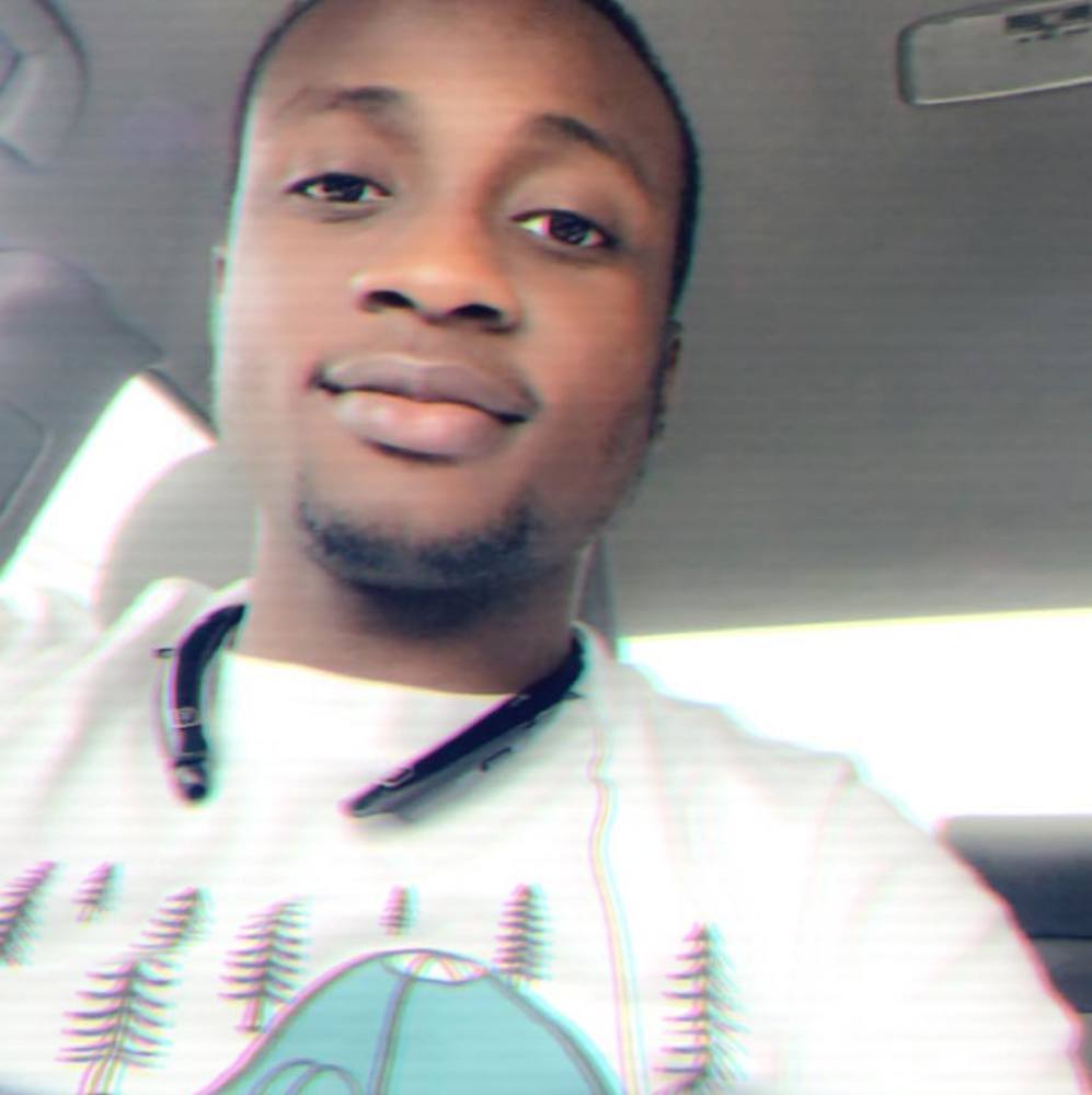 Meet your Posher, Emmanuel